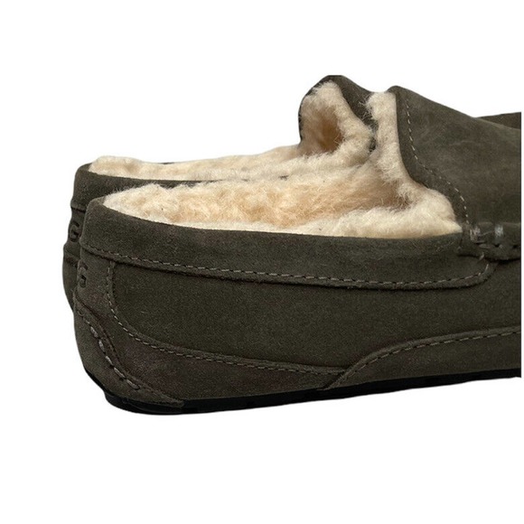 NEW Mens UGG Ascot GRAY Suede Sheepskin Loafer Slippers RUBBER SOLE Size 8 - Picture 2 of 11